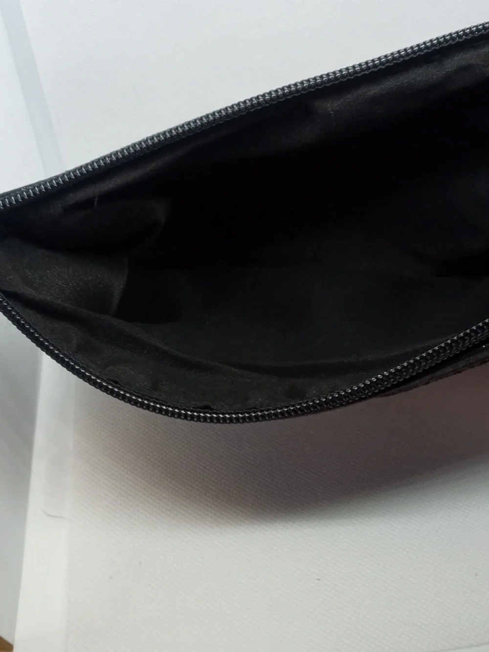 HALLMARK SEQUIN MAKE UP BAG - Picture 6 of 8
